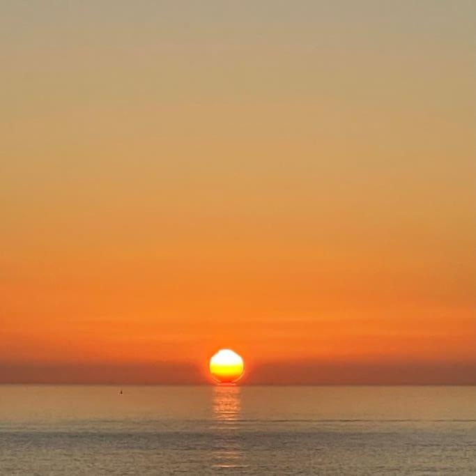 Seafront Apartment With Spectacular Views Porthcawl Extérieur photo